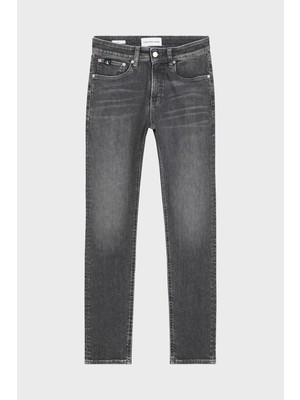 Calvin Klein  Erkek Dar Paça Slim Fit Jeans