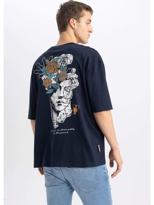 DeFacto Loose Fit Bisiklet Yaka Sırt Baskılı Kısa Kollu Tişört