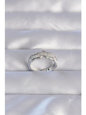 Clariss Pirinç Gümüş Renk Zirkon Taşlı Dalgalı Su Yolu Model Ayarlanabilir Yüzük