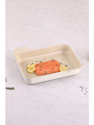 Neoflam Fika Bej Büyük Boy Fırın Tepsisi Alüminyum Malzeme Dikdörtgen Şekil 31x40 cm