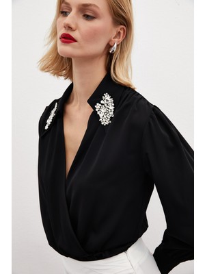 Sateen Aksesuar Detaylı Bodysuit Bluz - Siyah