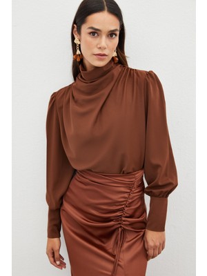 Sateen Drape Detaylı  Bluz - Kahve