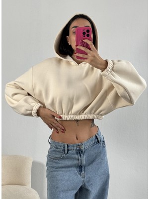 Minaaise Kutup Beyazı Kapşonlu Geniş Kesim Şardonlu Crop Sweatshirt 26260