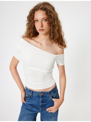Koton Kayık Yaka Tişört Drape Detaylı Slim Fit Kısa Kollu