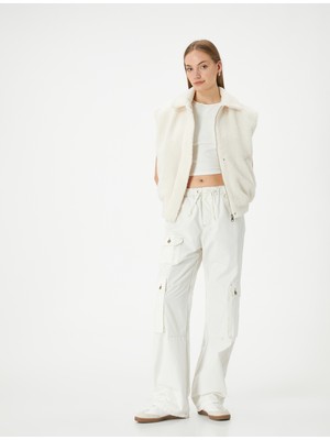 Koton Peluş Yelek Fermuarlı Çıtçıt Düğmeli Rahat Kesim