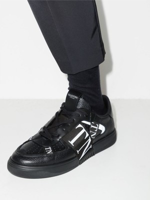 Passionis Valentino Garavani Leather Sneakers