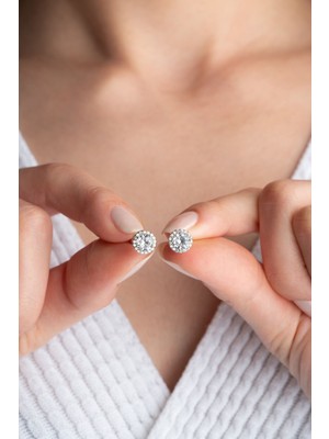 Silvano Jewelry 925 Ayar Gümüş Zirkon Taşlı Minik Çivili Küpe