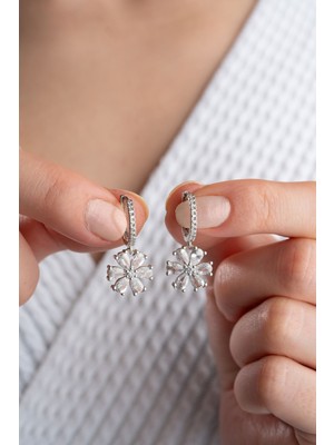 Silvano Jewelry 925 Ayar Gümüş Beyaz Lotus Çiçeği Küpe