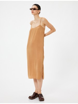 Koton Ince Askılı Midi Boy Elbise Yırtmaç Detaylı Krep Kumaş