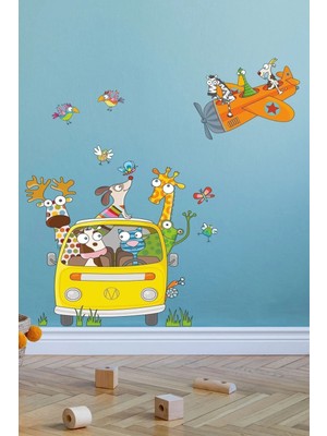 Kt Grup Komik Arkadaşlar ve Çılgın Uçak Yolcuları Çocuk Odası 100 Parça Duvar Sticker Seti