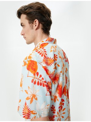 Koton Yazlık Gömlek Kısa Kollu Çiçekli Desenli Klasik Yaka Düğmeli
