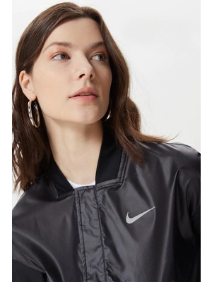 Nike Swoosh Run Jacket Kadın Koşu Ceketi Siyah