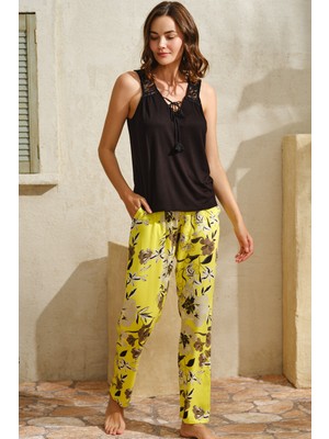 Anıl Günlük Ev Giyimi Kolsuz Sıfır Kol V Yaka Kadın Viskon Çiçek Desenli Yazlık Dokuma Normal Bel Uzun Uzun Paçalı Dantel Detaylı Pijama Takımı