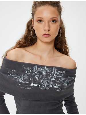 Koton Madonna Yaka Tişört Kaşkorse Uzun Kollu Baskılı Pamuklu Slim Fit