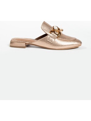 Follini Kadın Altın Deri Aksesuar Detaylı Terlik