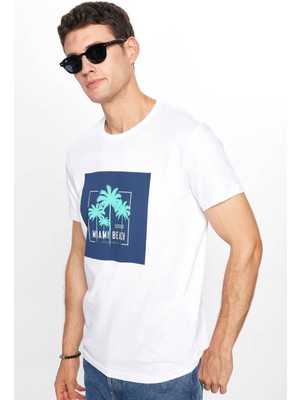 Tudors Erkek Slim Fit Dar Kesim %100 Pamuk Yumuşak Dokulu Baskılı Beyaz Bisiklet Yaka Tişört