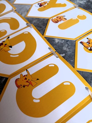 Hiras Dizayn Pikachu Pokemon Banner Iyi Doğdun Banner Happy Birthday 12 Parça 10*15 cm Ipli Duvar Doğum Günü Süsü