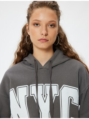 Koton Oversize Kapüşonlu Sweatshirt Kolej Baskılı Şardonlu