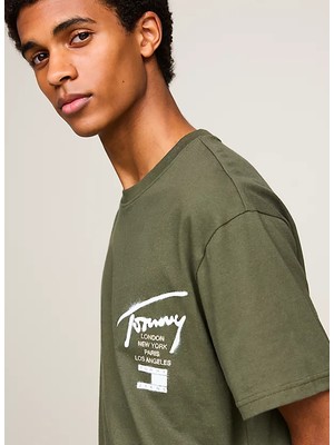 Tommy Jeans Bisiklet Yaka Baskılı Yeşil Erkek T-Shirt DM0DM18529M12 Reg Graffıtı Sıg Tee