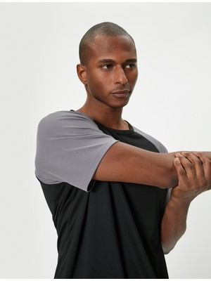 Koton Spor Tişört Bisiklet Yaka Reglan Kollu Renk Bloklu