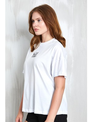 Minaaise Beyaz Baskılı Oversize T-Shirt 27337