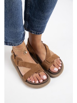 Manijero Azelya Kadın   Tokalı Atkılı Taba Sandalet