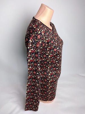 Yaşar Triko Kadın Siyah Desenli V Yaka Uzun Kollu Yanları Yırtmaçlı Yazlık Viskon Anne Penye Tişört Bluz