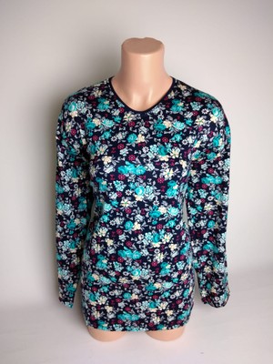 Yaşar Triko Kadın Siyah Yeşil V Yaka Uzun Kollu Yanları Yırtmaçlı Yazlık Viskon Likralı Anne Penye Tişört Bluz