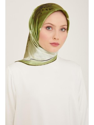 Armine Yeşil Çiçek Desen Sura Ipek Eşarp 9100-05