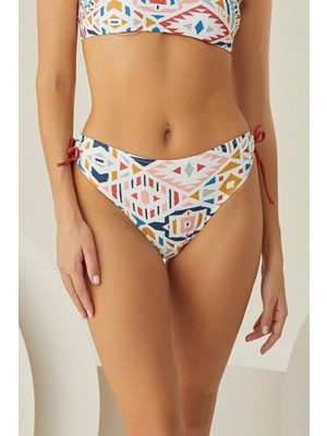 Loya Renkli Geometrik Desen Tek Alt Bikini