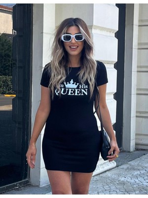 Alinn Butikk Kadın Kısa Kollu Queen Baskı Iki Iplik Mini Elbise