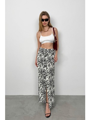 Black Fashion Baskılı Önü Yırtmaçlı Etek