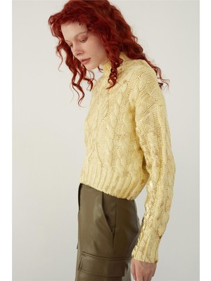 Sherin Sarı Dik Yaka Varak Baskılı Triko Kazak