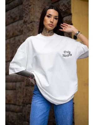 Üçay Bisiklet Yaka Baskılı Oversize T-Shirt Beyaz