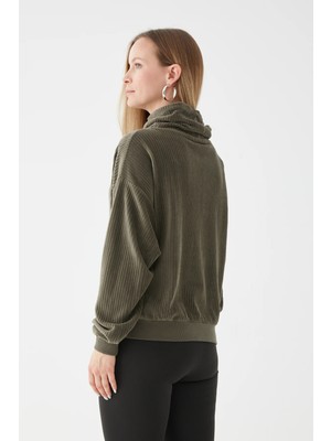 Go Veform Kadın Yakası Büzgü Detaylı Sweatshirt Haki ZN5049