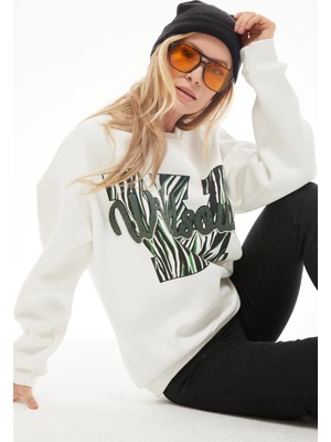 Go Veform Kadın Nakışlı Üç Iplik Sweatshirt Ekru ZN5099