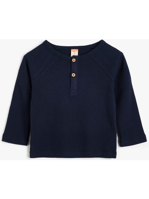 Koton T-Shirt Uzun Kollu Bisiklet Yaka Dokulu Düğme Detaylı Pamuklu