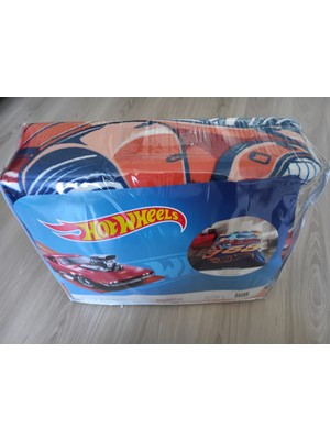 Zorlu Lisanslı Hot Wheels Battaniye Tek Kişilik