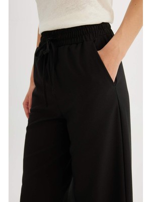 DeFacto Wide Leg Geniş Paça Casual Pantolon Y6981AZ24AU