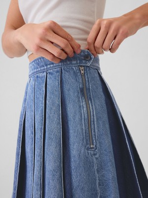 Kadın Mavi Pileli Denim Mini Etek