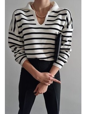 Beyaz Çizgili Triko Kazak