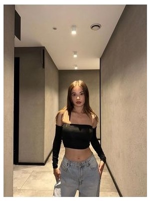 Bbeox Sandy Madonna Crop