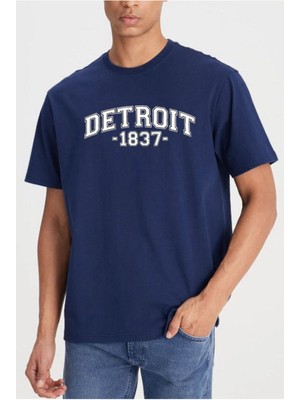 Medinenur  Detroit Baskılı Tshirt