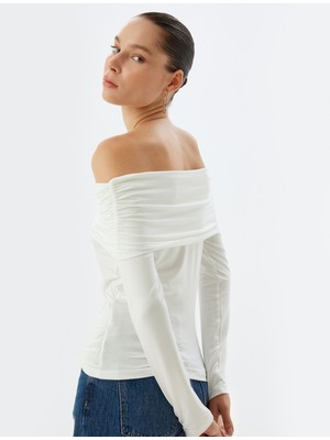 Koton Uzun Kollu Tişört Madonna Yaka Drapeli Slim Fit