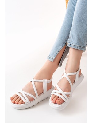 Beyaz Lastikli Kadın Sandalet