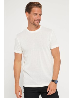 Tudors Erkek Slim Fit Dar Kesim Esnek Kumaş Örme Bisiklet Yaka Beyaz T-Shirt