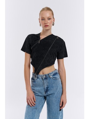 Quzu Fermuar Aksesuarlı Eskitme Crop T-Shirt Siyah