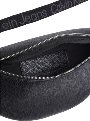 Calvin Klein Siyah Erkek Bel Çantası Ultralıght WAISTBAG38 Pu