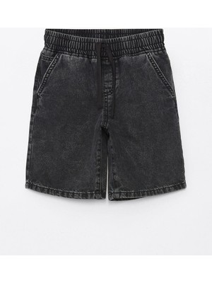 LC Waikiki Rahat Kalıp Beli Lastikli Erkek Çocuk Jean Şort