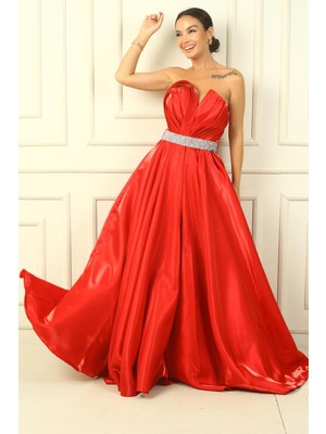 By Saygı Kadın Straplez Arkadan Bağcıklı Kemeri Taşlı Astarlı Pileli Saten Tam Daire Kloş Elbise